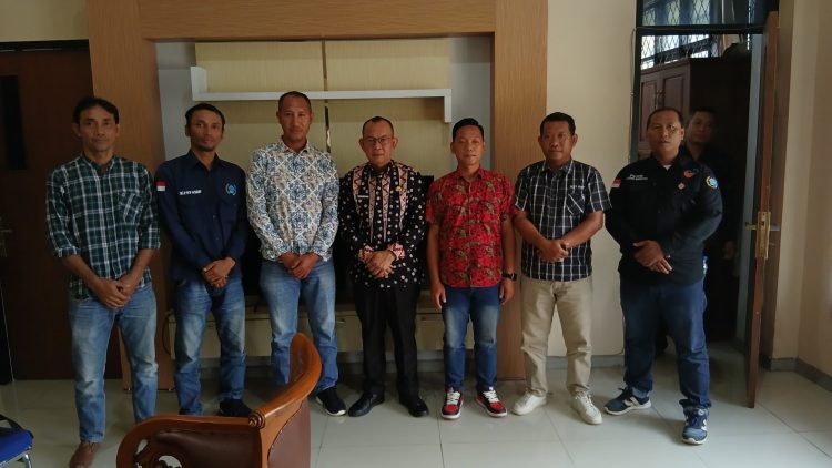 Ir. Yudi yansyah Kaban Bapperida Tubaba Terima Audiensi DPC Organisasi Komite Wartawan Indonesia Perjuangan