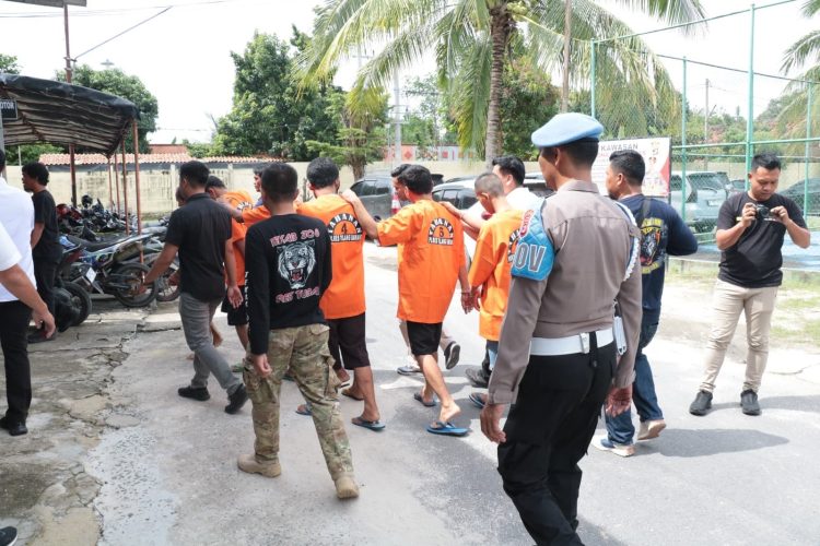 Lima Pelaku Spesialis Curat Kabel PLN Yang Ditangkap Semuanya Positif Narkoba, Kompol David: Dua Pucuk Senpi Ilegal Turut Disita