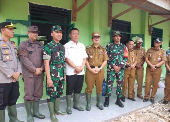 Dansatgas TMMD ke 123 Kodim 0412/LU Sambut Tim WASEV dari MABESAD di Desa Subik