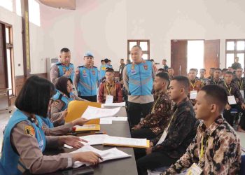AKBP Sendi Antoni S.I.K., M.I.K Tinjau langsung Seleksi Administrasi Awal Penerimaan Peserta Calon Anggota Polri