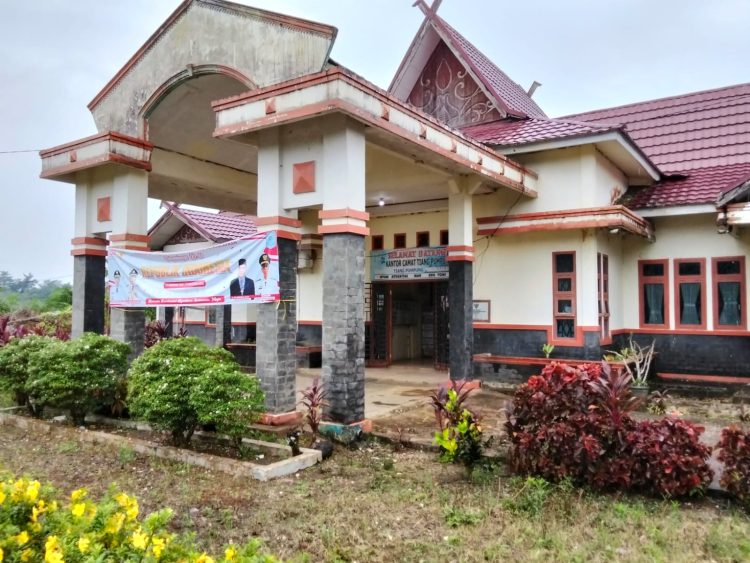 Kantor Camat Tiang Pumpung Kosong Saat Jam Kerja, Warga Meradang