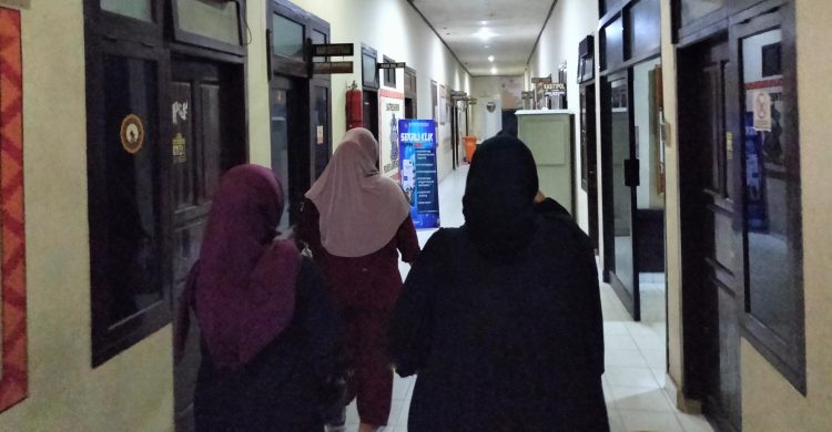 Diduga Tipu daya Dan Lecehkan Anak di Bawah Umur,Oknum Oprator MAN 1 Kotabumi Resmi di Laporkan Polisi