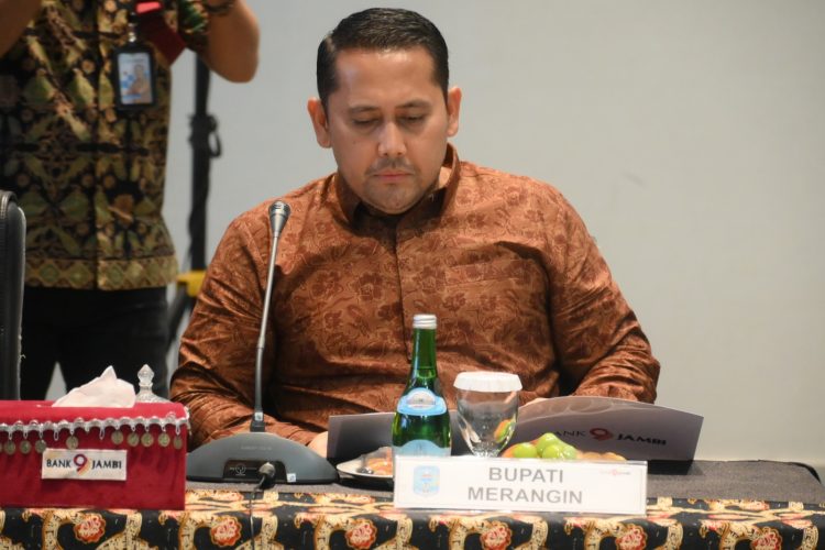 Tentukan Calon Komut, Bupati M. Syukur Hadiri RUPS Luar Biasa Bank 9 Jambi
