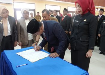Kadis Pendidikan Lampung Thomas Amirico Lantik 51 Kepala Sekolah SMA/SMK se-Provinsi Lampung