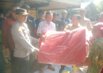 Bantu korban Banjir Tiang Pumpung, Gubernur Jambi Al Haris Perbaikan Fasilitas Umum.