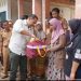 Kebutuhan Bayi Jadi Prioritas, Bupati M. Syukur Tinjau Korban Banjir Lembah Masurai