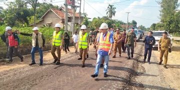 Pemkab Lampung Utara Tinjau Proyek Jalan Penghubung 3 Kecamatan Senilai Rp13,7 Miliar