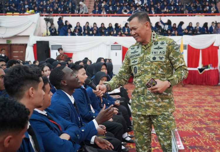 Pangdam XXI/Radin Inten Ingatkan Mahasiswa: Jangan Mudah Terprovokasi Informasi Viral
