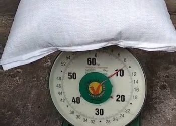 Beras Bantuan Berlabel Bulog Diduga Kurang 1 Kg per Karung, Warga Merangin Pertanyakan Tanggung Jawab